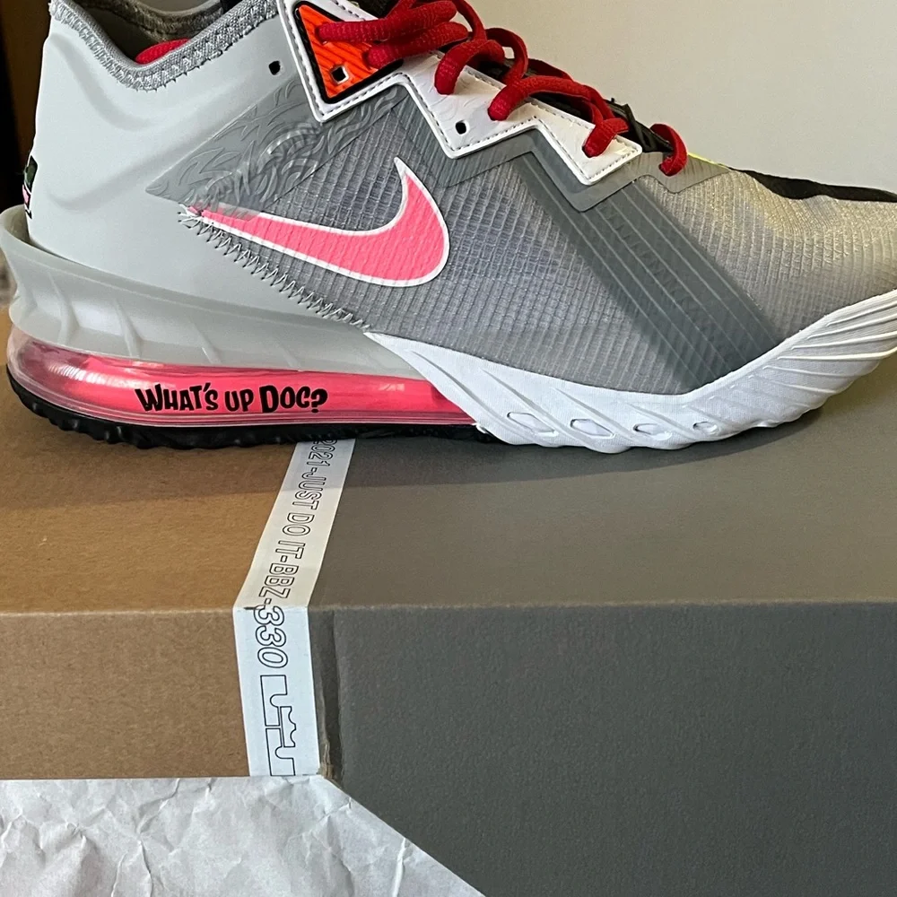 Brand New men’s 8.5 LABRON JAMES TOON SQUAD..
Light smoke grey multi color - Picture 8 of 11